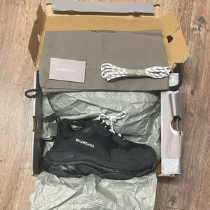 Balenciaga Triple S Size - 10 (Designer Shoes)